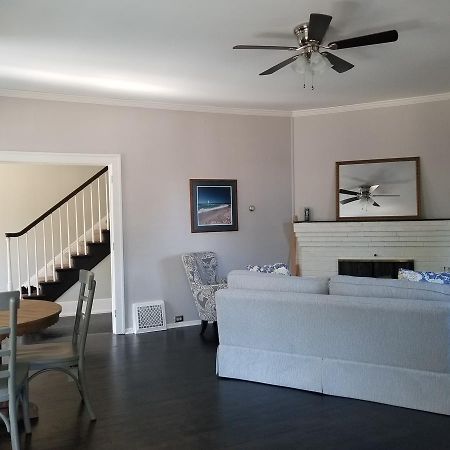Bed and Breakfast Charlevoix House Екстер'єр фото