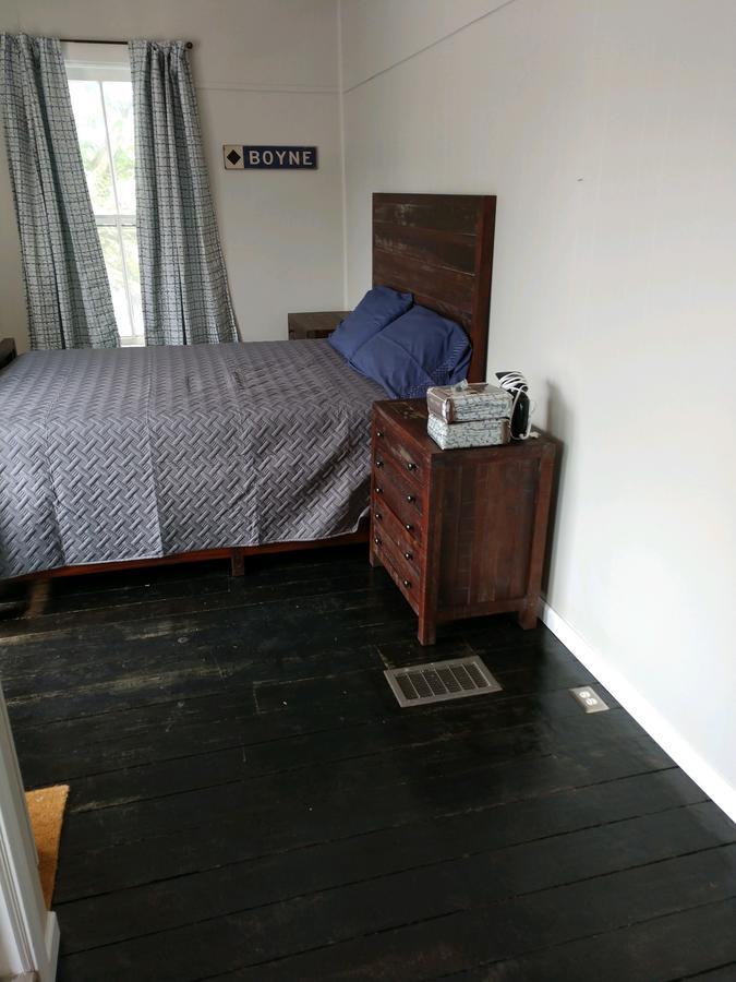 Bed and Breakfast Charlevoix House Екстер'єр фото