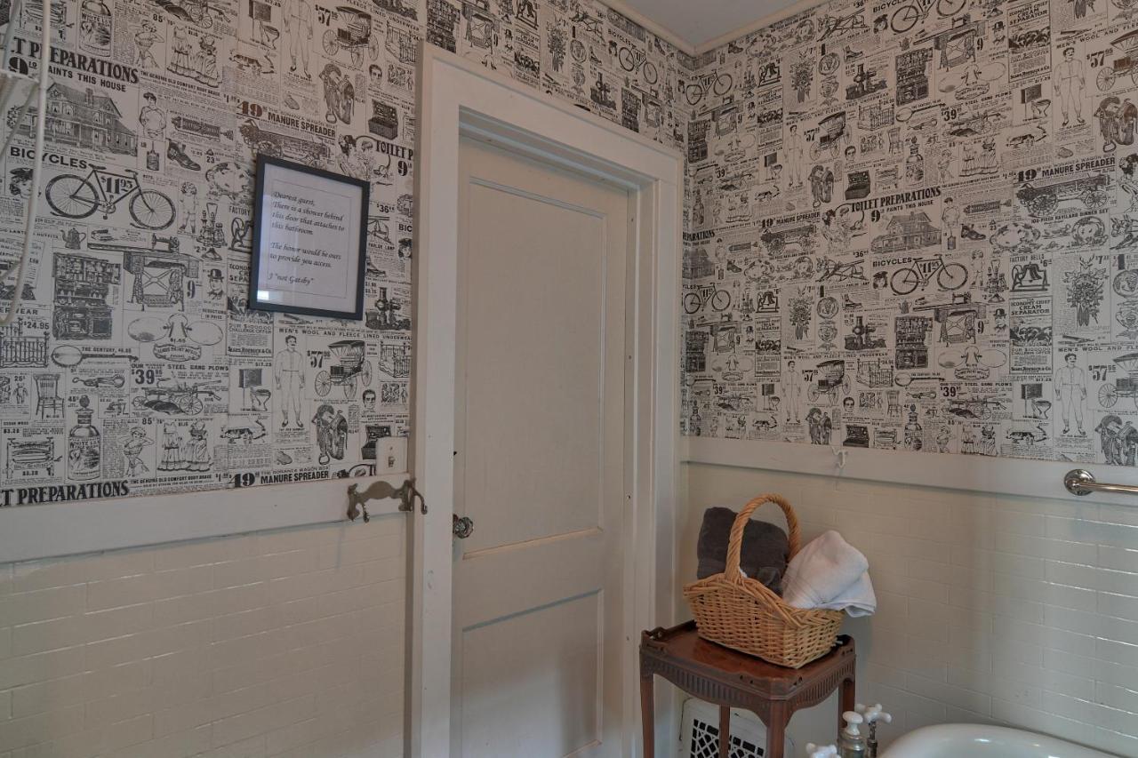 Bed and Breakfast Charlevoix House Екстер'єр фото