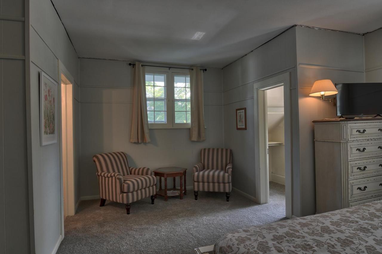 Bed and Breakfast Charlevoix House Екстер'єр фото
