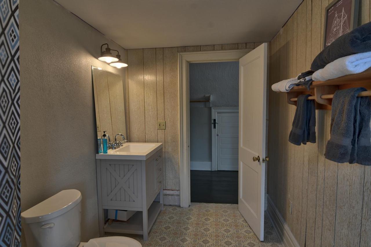 Bed and Breakfast Charlevoix House Екстер'єр фото