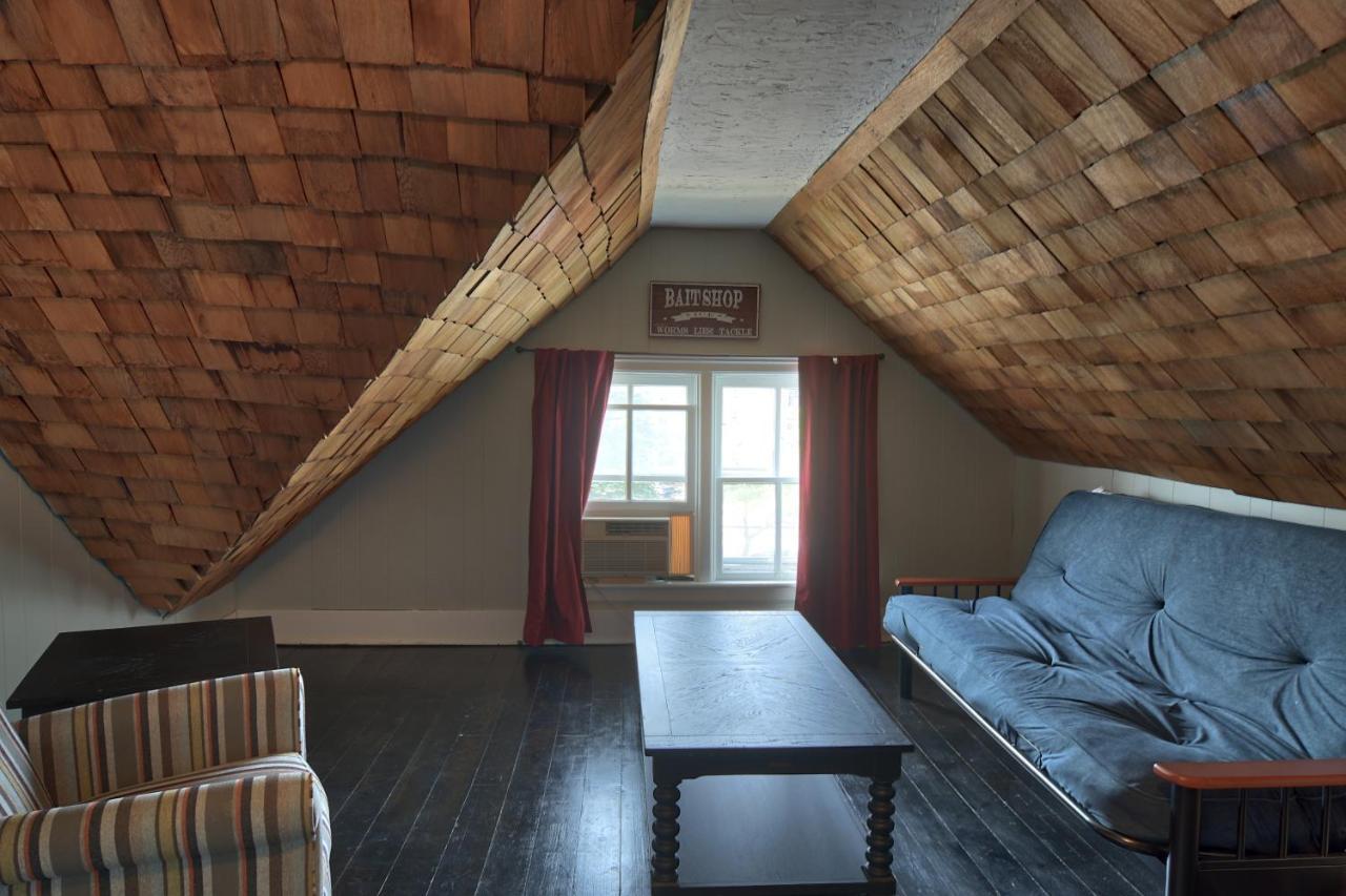 Bed and Breakfast Charlevoix House Екстер'єр фото