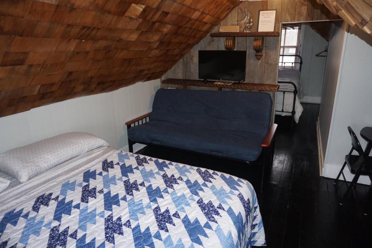 Bed and Breakfast Charlevoix House Екстер'єр фото