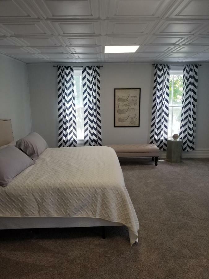 Bed and Breakfast Charlevoix House Екстер'єр фото